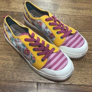 EEC Matilda Jane Sneakers size  5Y